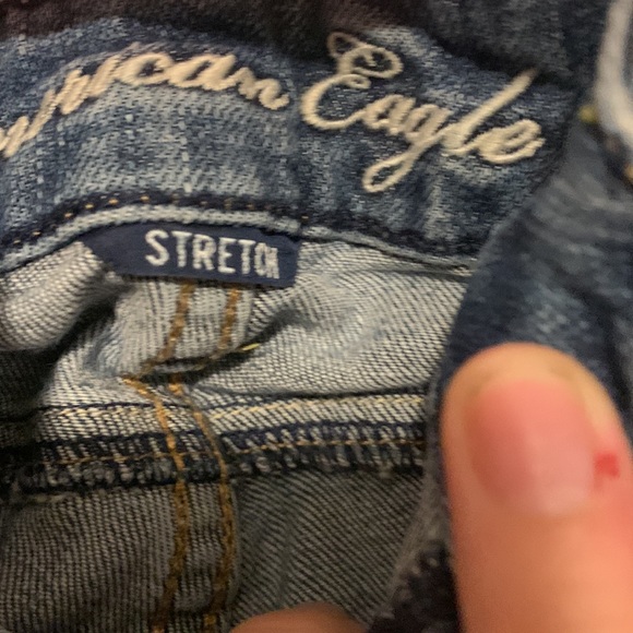 Hi i am selling my American Eagle size 6 long skinny stretch jeans barely worn. - Picture 3 of 6
